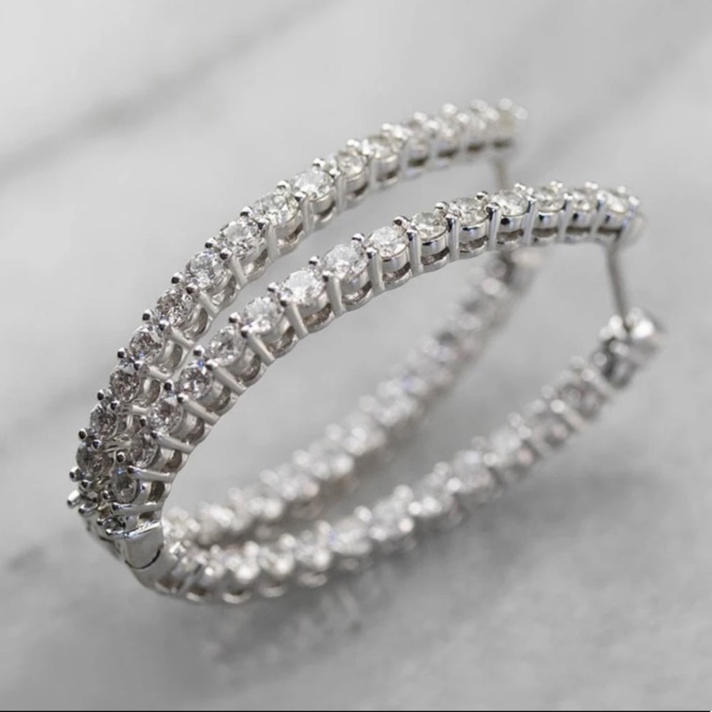 White gold plated small hoop earrings - Picture 2 of 4
